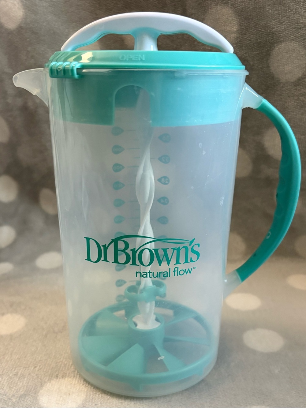 Dr. Brown’s Baby Formula Mixing Pitcher - Excellent Condition